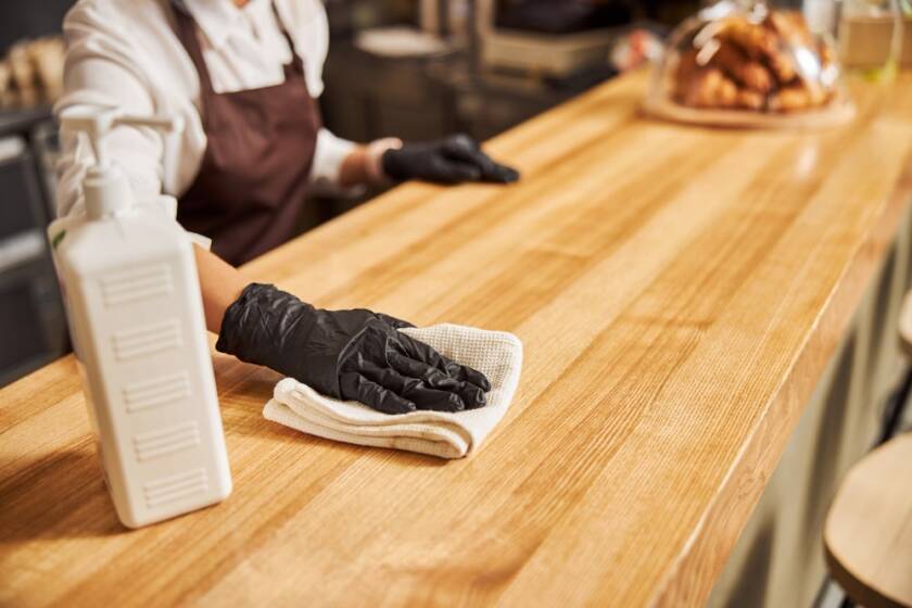 Restaurant Cleaning Dubai | Tables Cleaning Services | Al Aksa